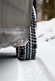 Passage aux pneus d'hiver : À partir de quand et comment procéder ?